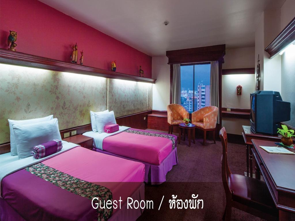 Baan Din Ki Hotel Chiang Mai Bagian luar foto