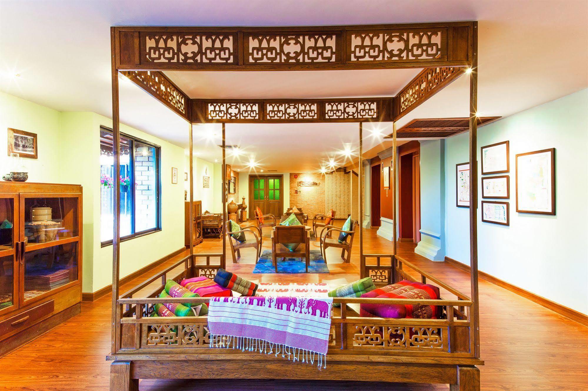 Baan Din Ki Hotel Chiang Mai Bagian luar foto