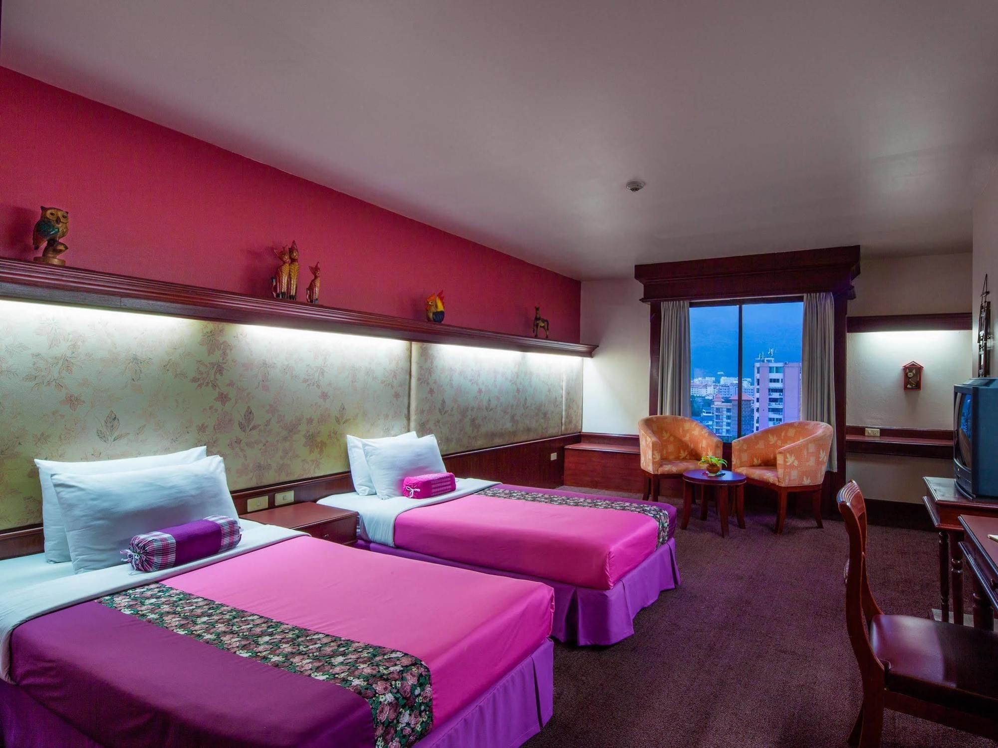Baan Din Ki Hotel Chiang Mai Bagian luar foto