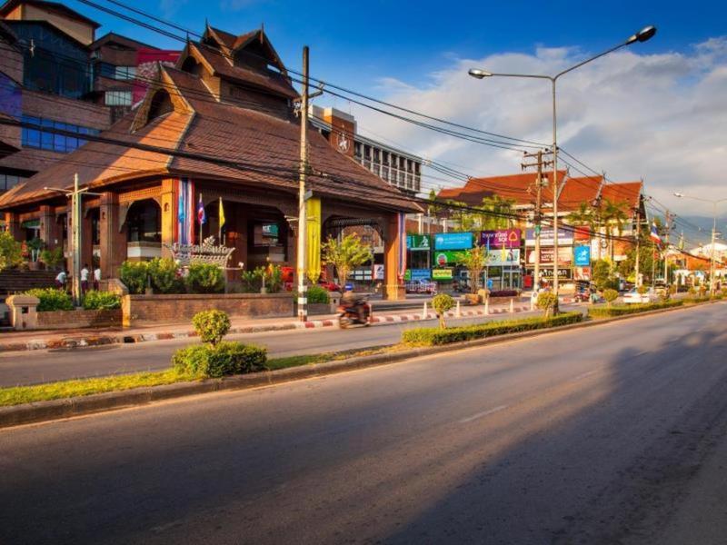 Baan Din Ki Hotel Chiang Mai Bagian luar foto